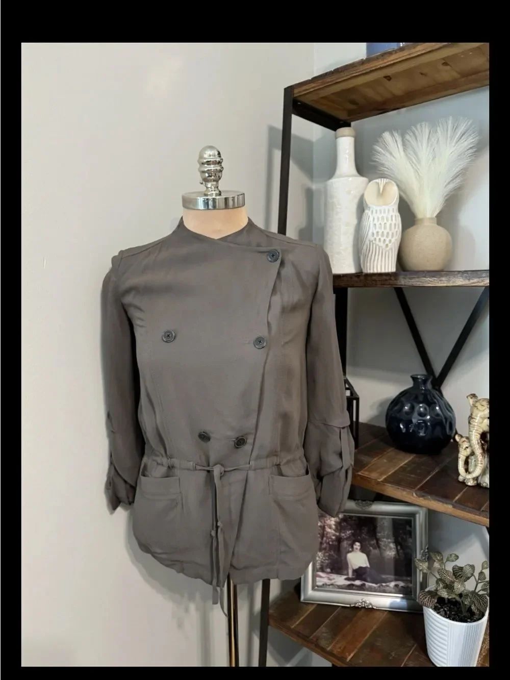 Aritzia Hamelin Babaton SIZE XXS 100% Viscose Olive Green Cargo Utility Jacket